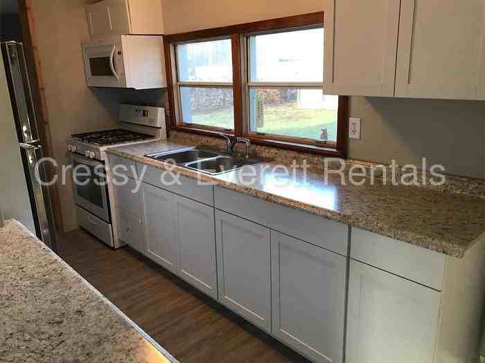 2550 Holly St - Photo 2 of 12