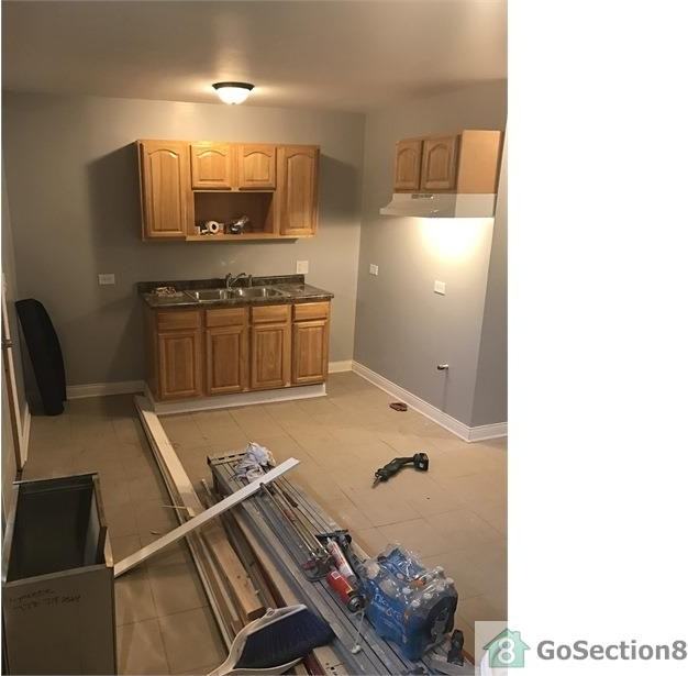 301 S Springfield Ave - Photo 2 of 9