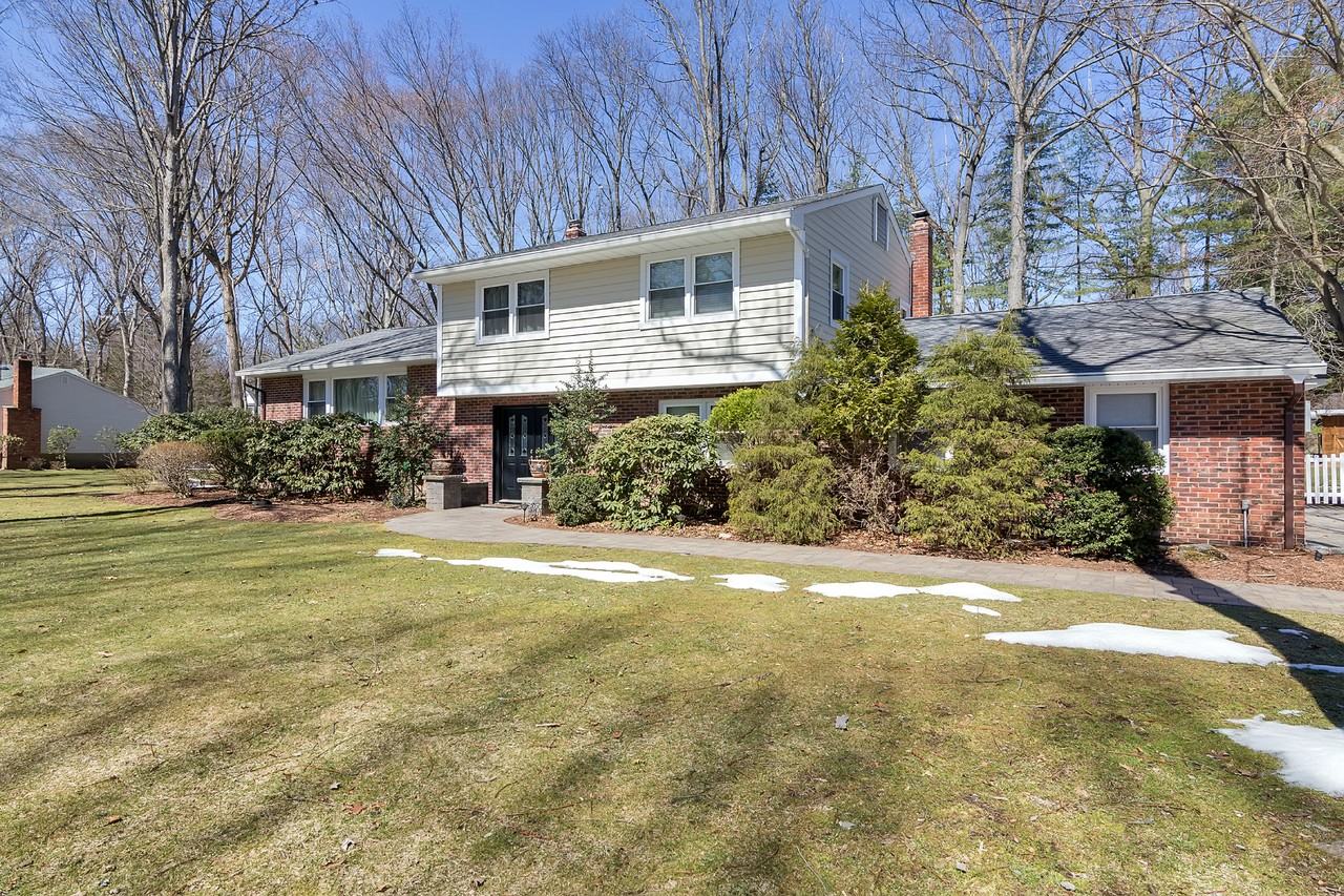 76 Prospect St - Photo 2 of 16