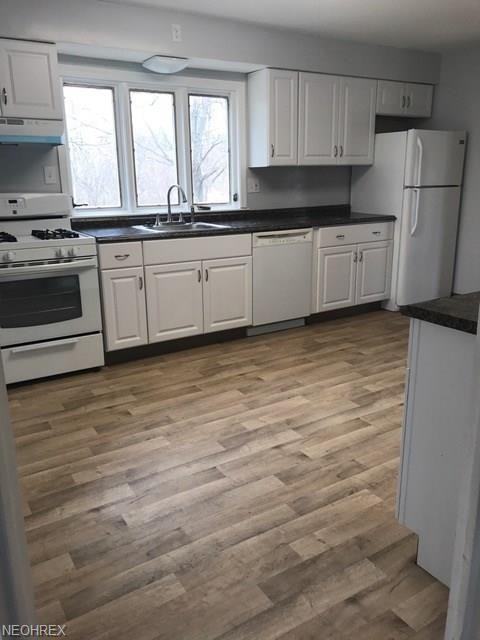 8569 Euclid Chardon Rd - Photo 2 of 9