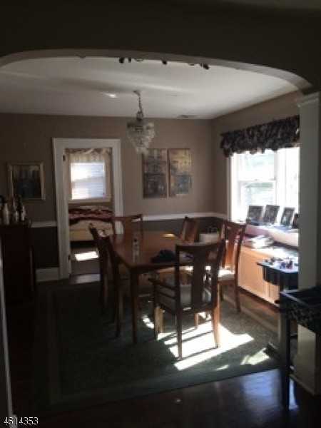 16 Suncrest Ave - Photo 3 of 11