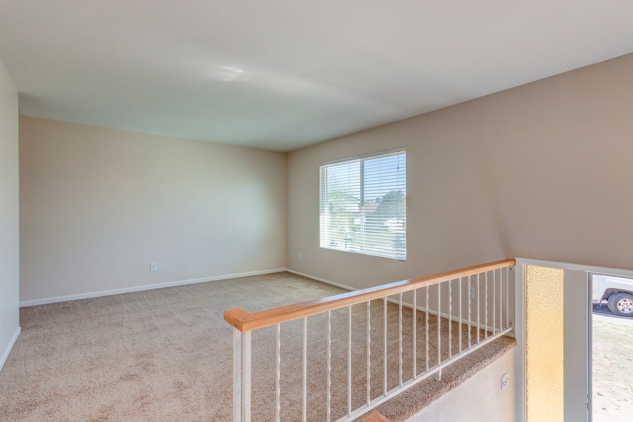 12608 N 38th Dr - Photo 2 of 13