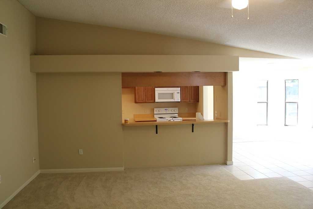 782 Crystal Dr - Photo 3 of 18