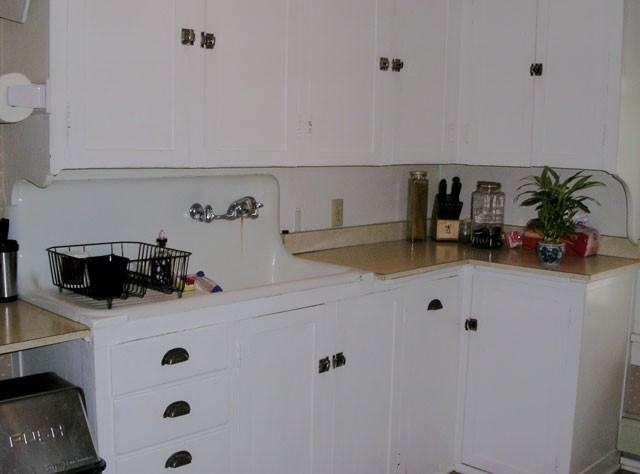 203 W 2nd St - Photo 2 of 7