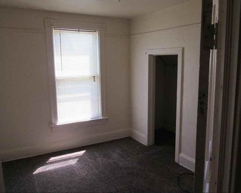 2531 N 37th St - Photo 3 of 7