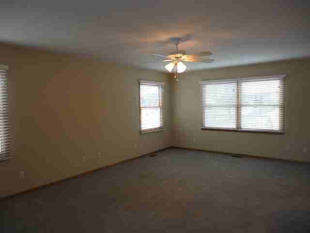 322 Elian Ct - Photo 3 of 15