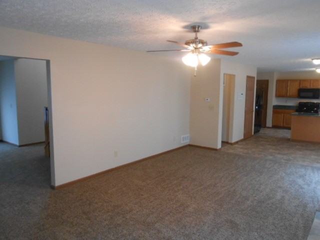 1761 Ashburn Dr - Photo 3 of 21