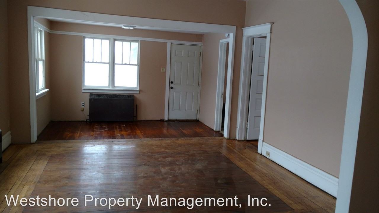 448 Marshall St - Photo 2 of 8