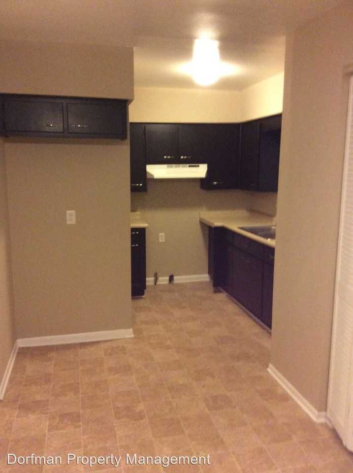 2814 Roberta Dr - Photo 2 of 9