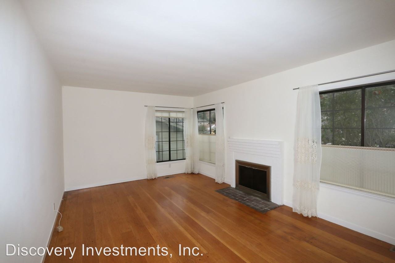 7571 Valentine St - Photo 2 of 13