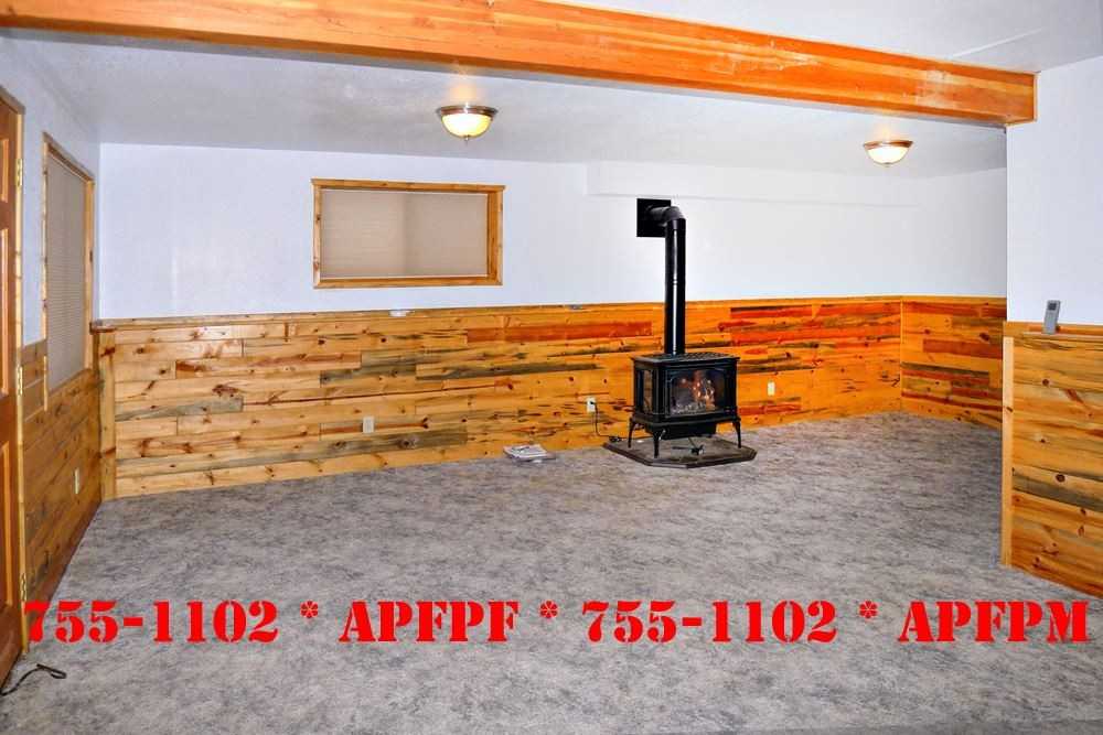 661 Rustic Rd - Photo 3 of 7