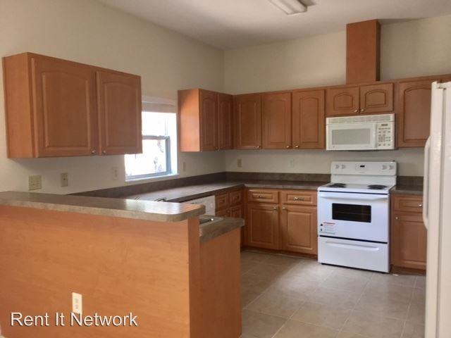 12501 Lantana Ave - Photo 3 of 18