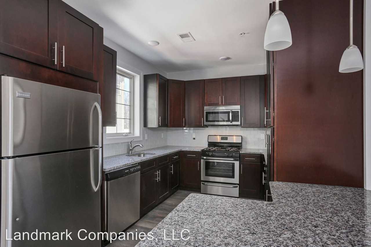 201 Johnson Ave - Photo 3 of 21