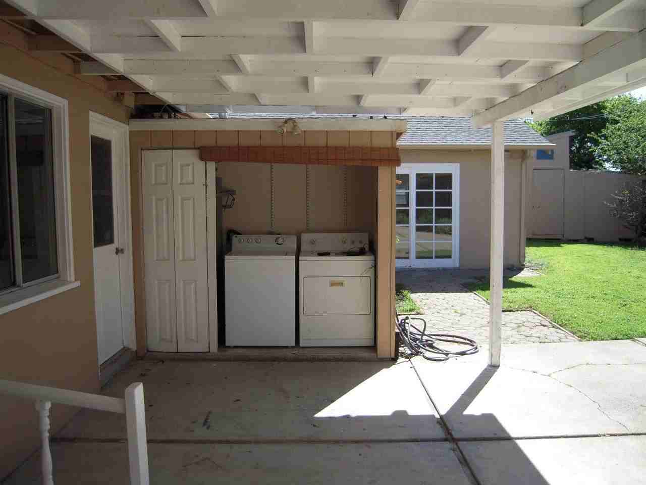 401 Briarfield Way - Photo 3 of 13