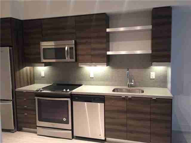 525 Adelaide Street West #832