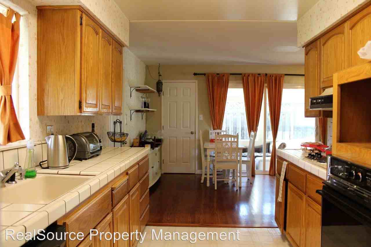 4553 Latimer Ave - Photo 3 of 16