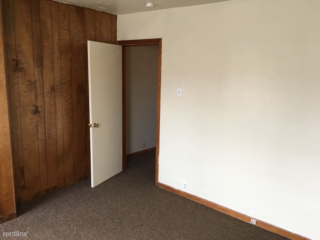 12 Maple St - Photo 3 of 6