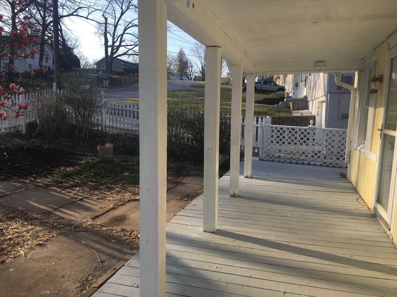 6212 North Eugene Field Road - Photo 2 of 11