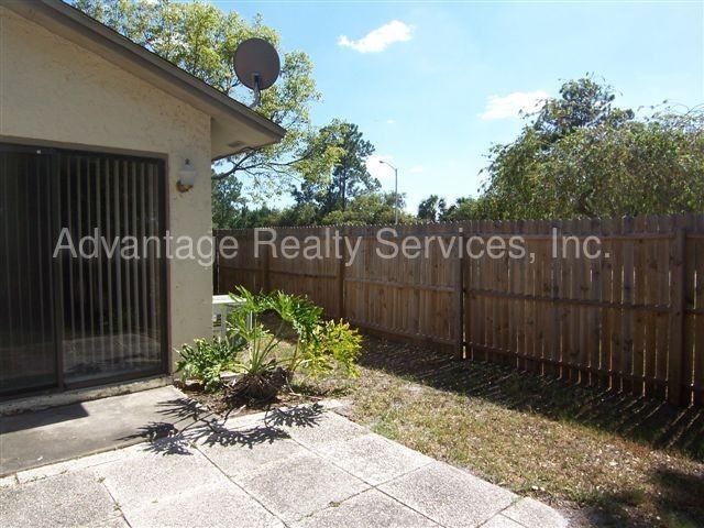 10722 Crowngate Ln - Photo 2 of 14