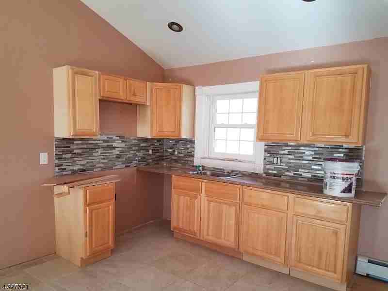 56 Greenwood Ave - Photo 3 of 4