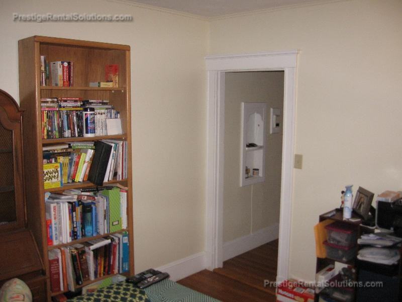 Russell St #26 - Photo 2 of 6