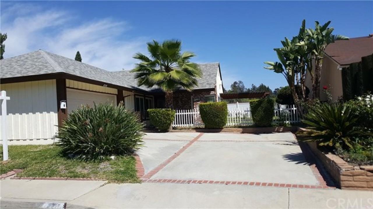 2710 Dawn Ridge Pl - Photo 3 of 18