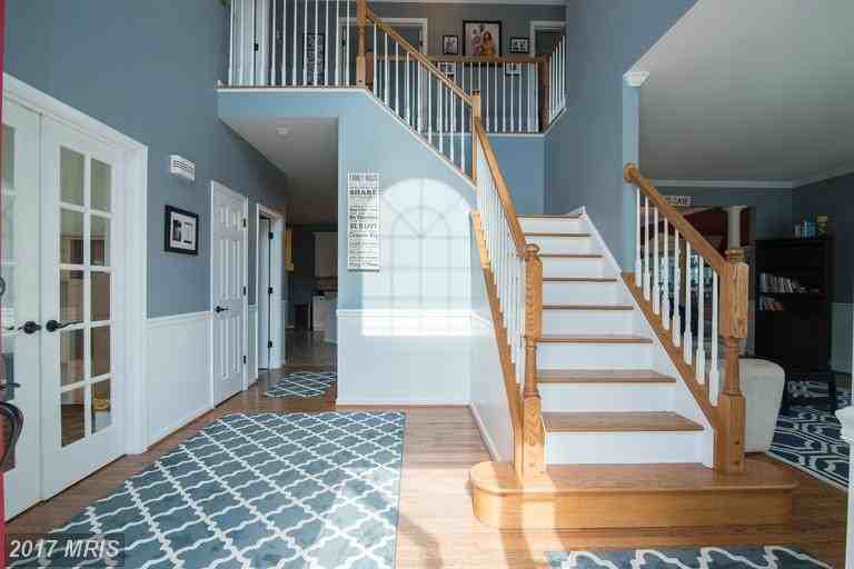 496 Holden Dr - Photo 3 of 30