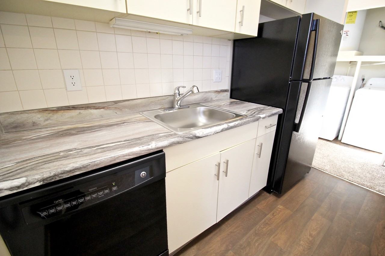 1003 Broadway Blvd - Photo 6 of 47