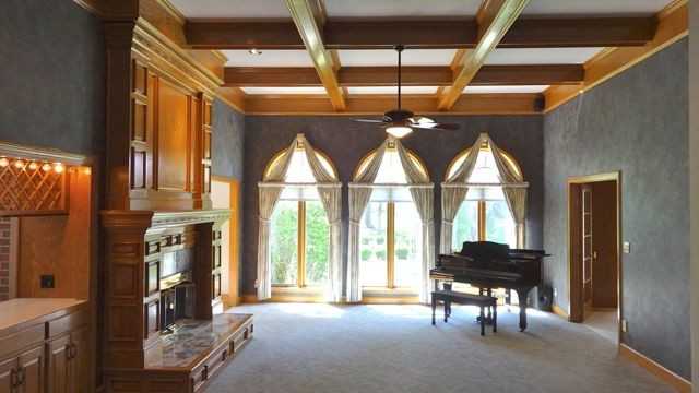 901 W 125th Terrace - Photo 3 of 30