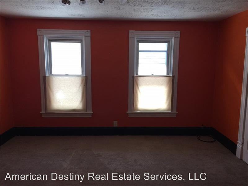 809 McKean Ave - Photo 3 of 7