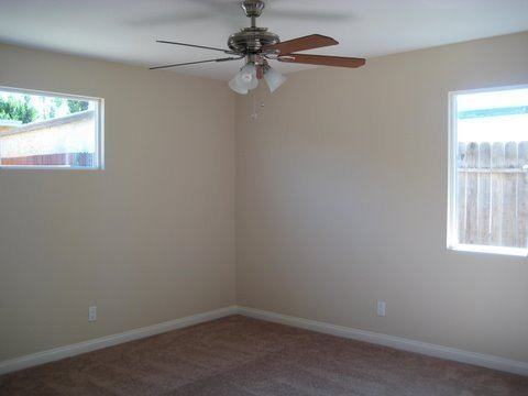 374 Iowa Ave - Photo 2 of 8