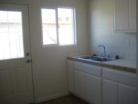 374 Iowa Ave - Photo 3 of 8