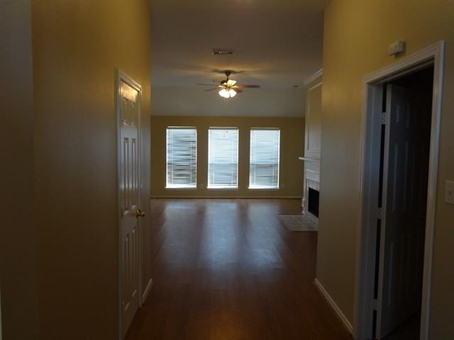 3603 Chesapeake Ct - Photo 2 of 15