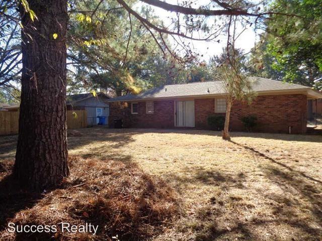 256 Valencia Cir - Photo 2 of 16