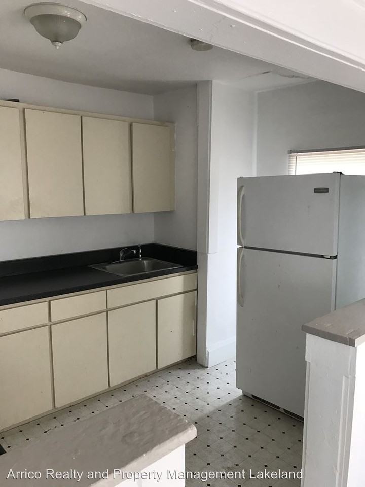 1147 N Vermont Ave - Photo 2 of 5