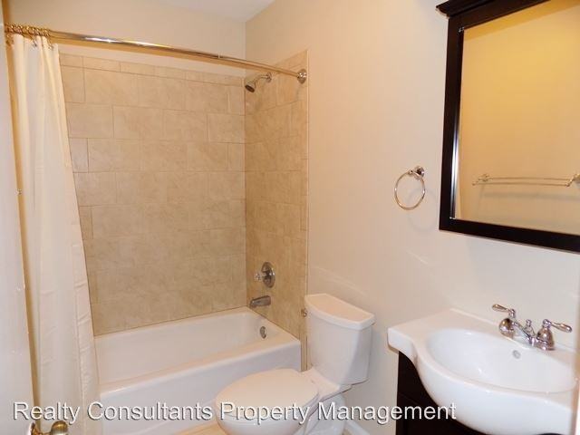 206 S Lindell Rd - Photo 3 of 20