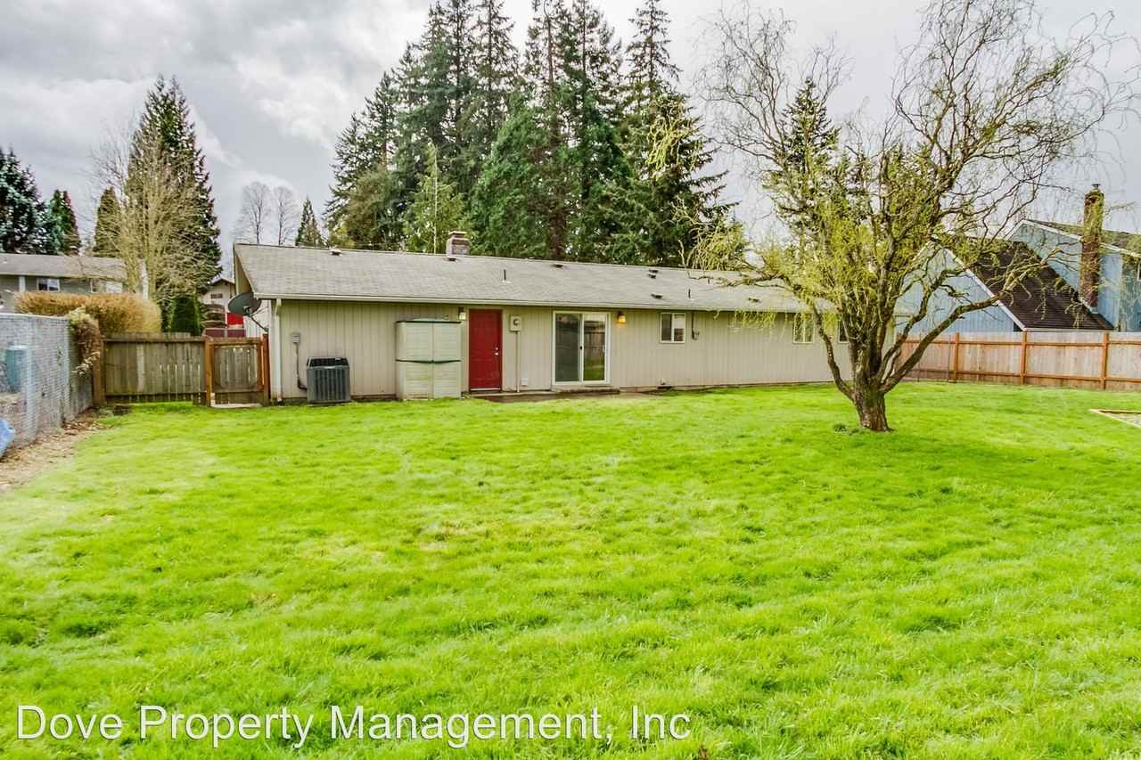 2204 NE 90th St - Photo 2 of 14