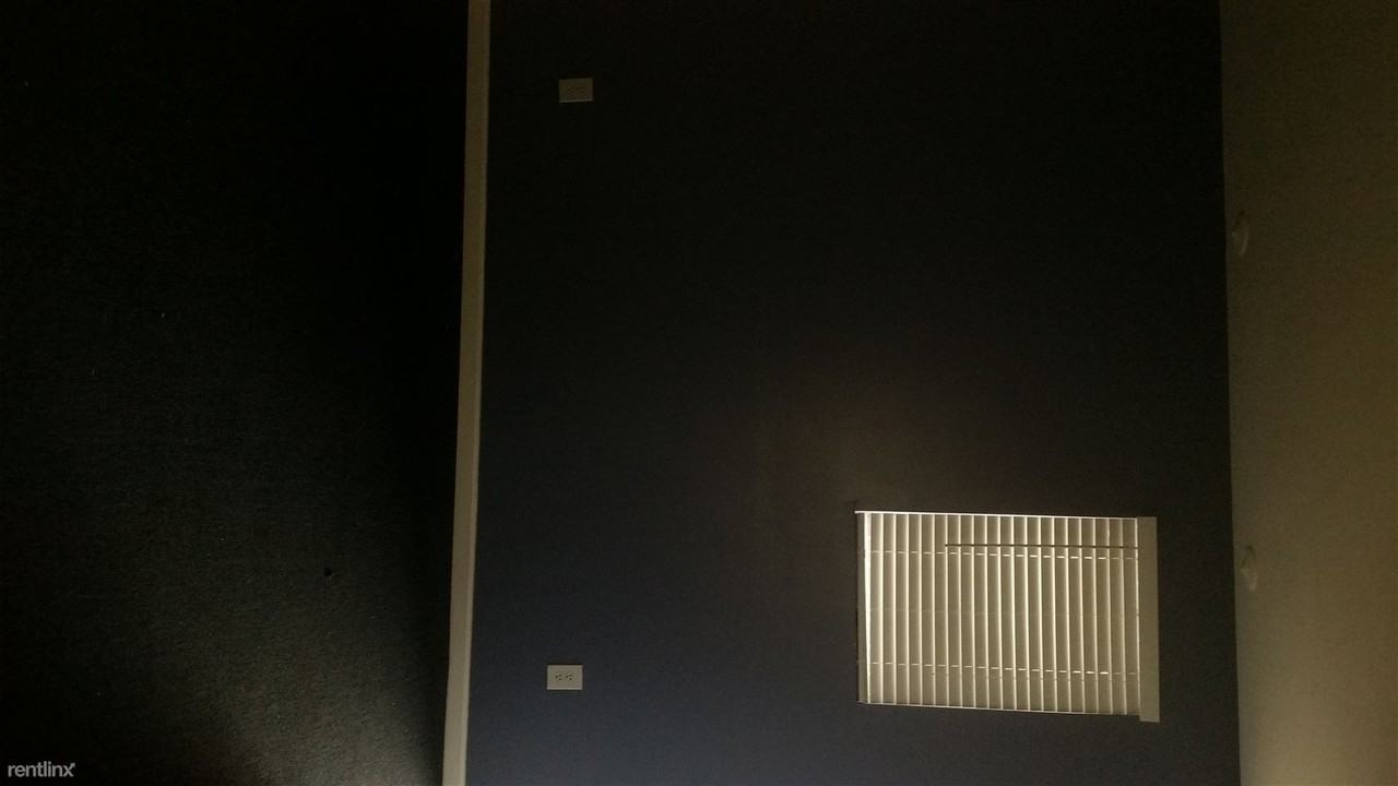 908 Leeds Ave - Photo 2 of 8