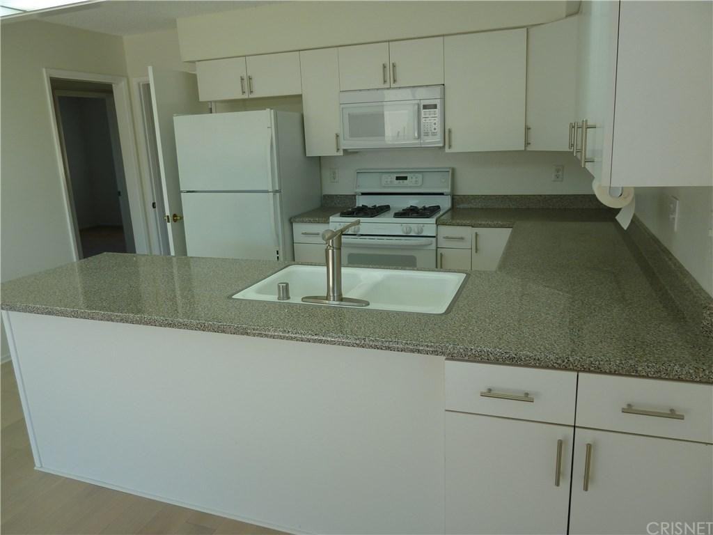 4142 Lake Harbor Ln - Photo 3 of 10