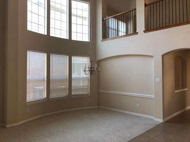 8320 Fullerton St - Photo 2 of 15