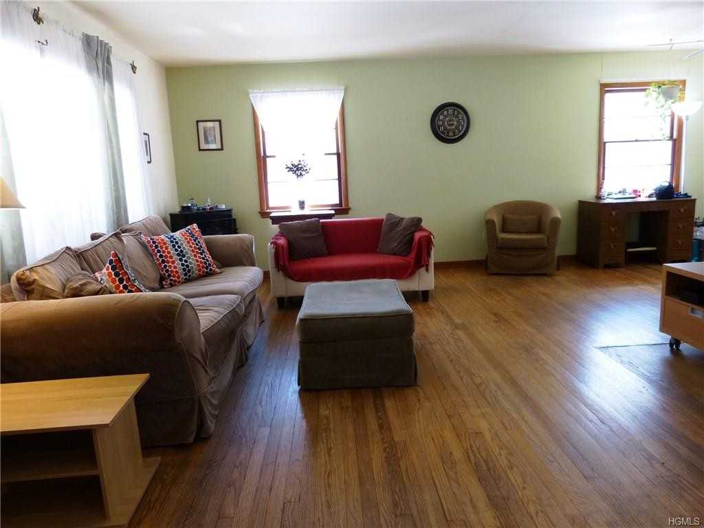 286 Greenbush Rd - Photo 3 of 17