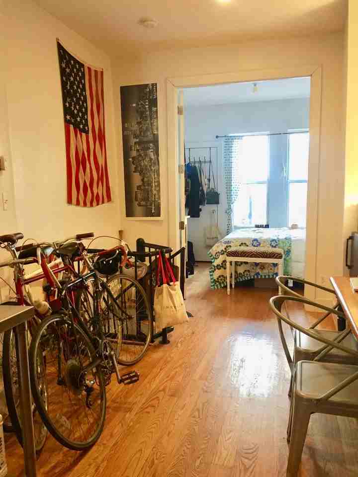 31 Montrose Avenue #103