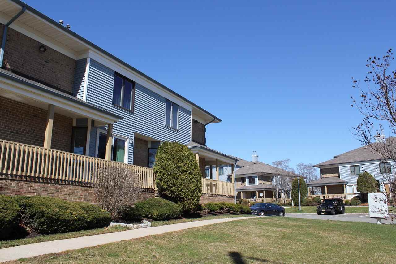 410 Peach St - Photo 2 of 23