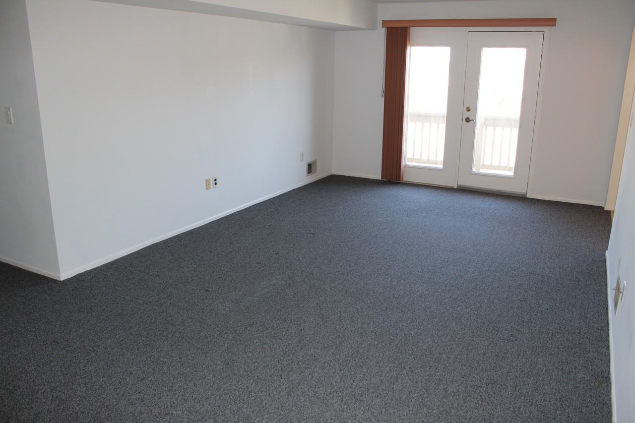 410 Peach St - Photo 3 of 23