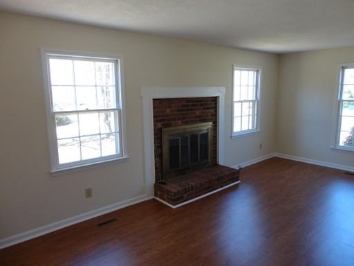 2204 Blue Stone Ln - Photo 2 of 6