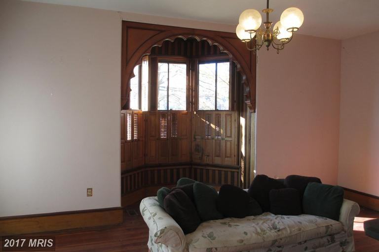 200 N Mill St - Photo 2 of 15