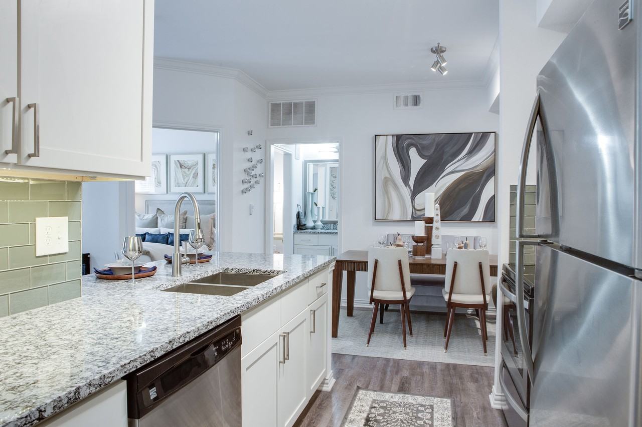 Aleo at North Glen - Photo 3 of 15