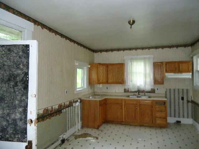 39 W Main St - Photo 2 of 10