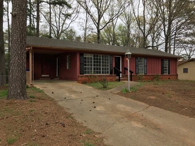 428 Woodland Ct NE - Photo 2 of 19