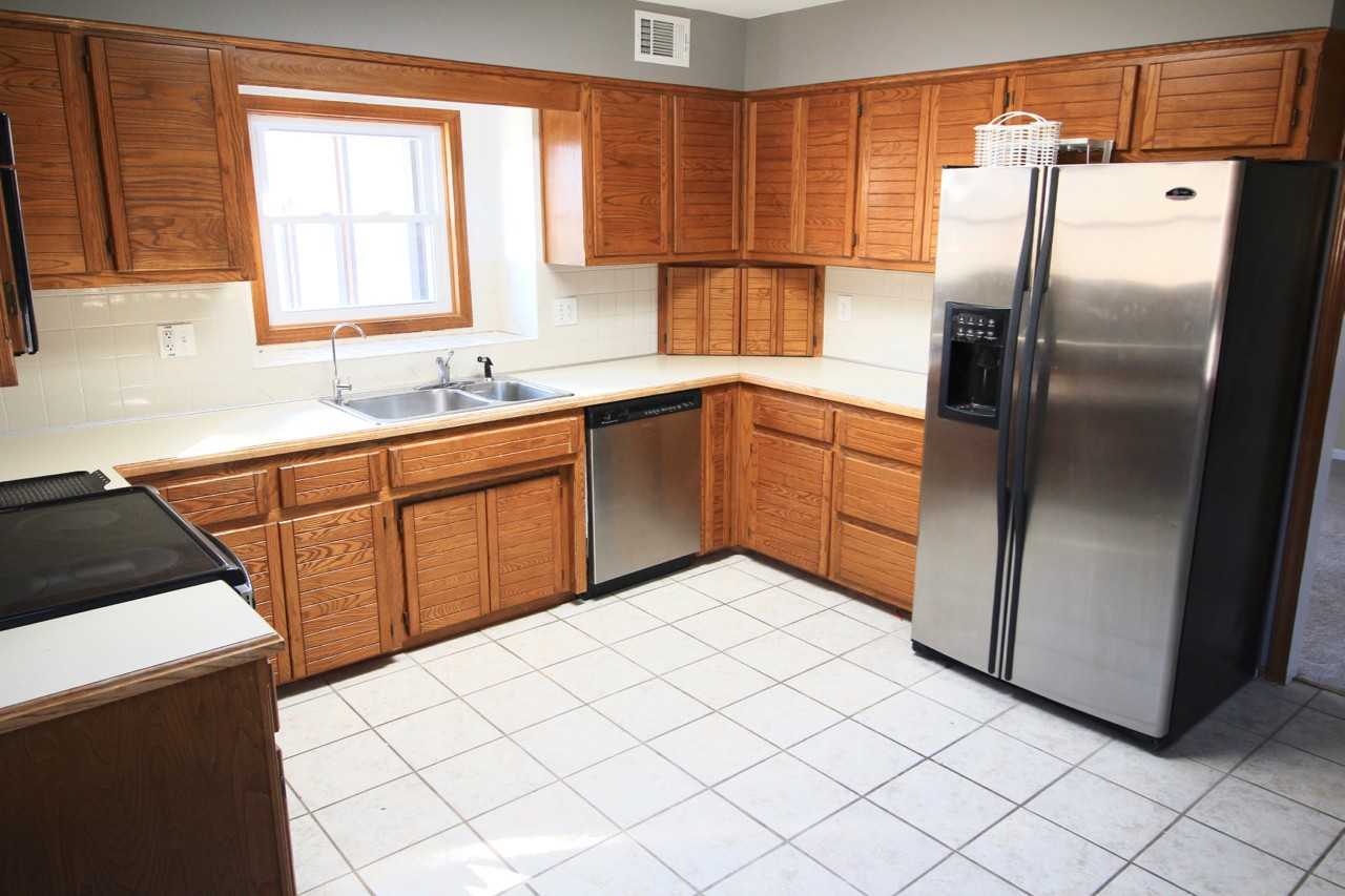 4405 NW 65th Ct - Photo 2 of 35